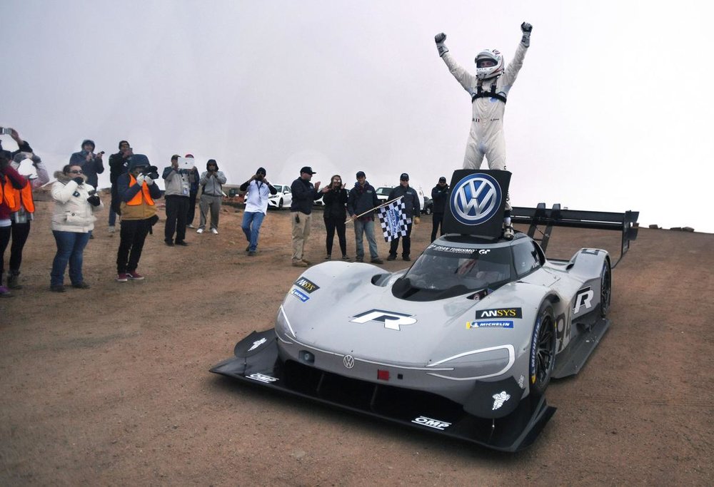 Volkswagen Breaks Time Record at Pikes Peak International Hill Climb Using ANSYS Technology